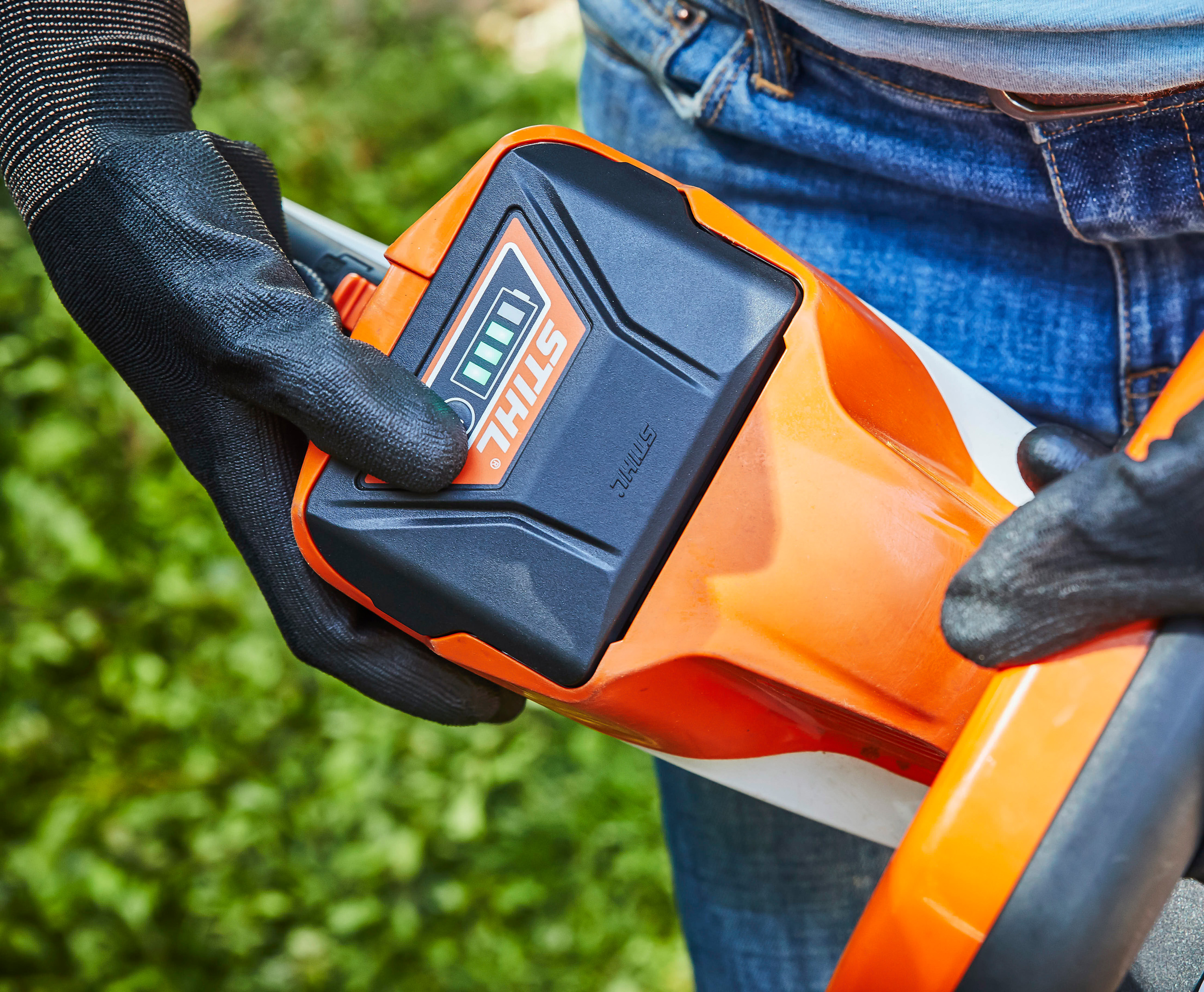 Stihl hsa 56 online battery