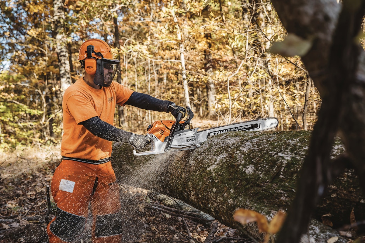 The MS 500i chainsaw: The first with STIHL Injection Technology