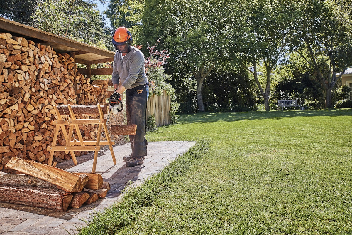 How to Choose, Cut, Split and Stack Firewood